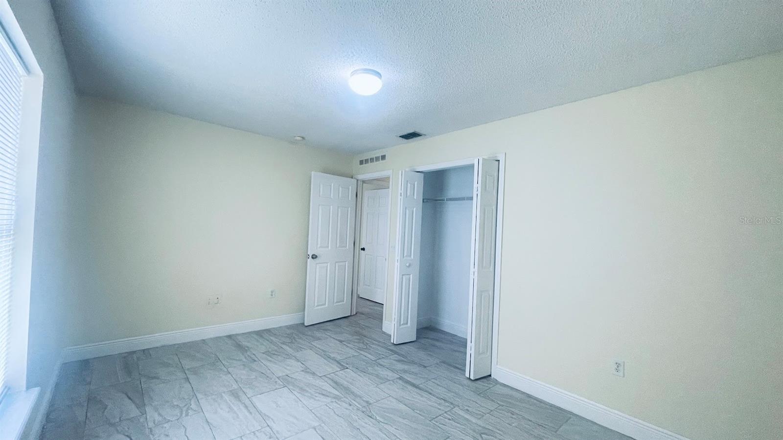 Image 16 of 30 For 729 Del Rio Way