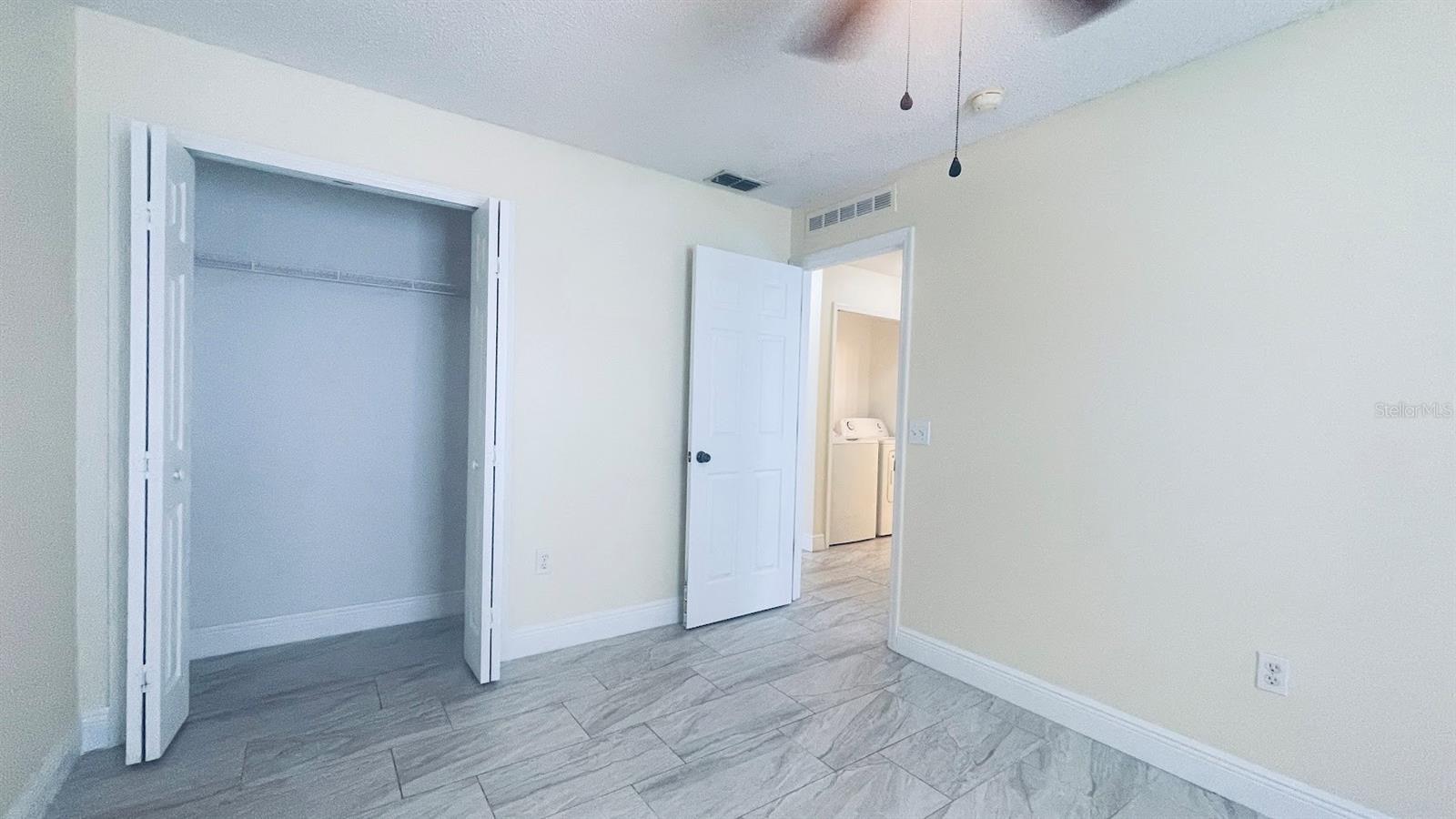 Image 18 of 30 For 729 Del Rio Way
