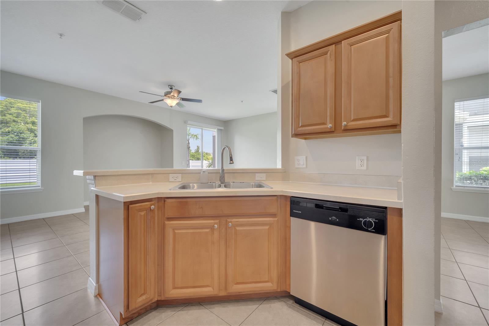Image 10 of 36 For 6408 Goldenrod Road 4c