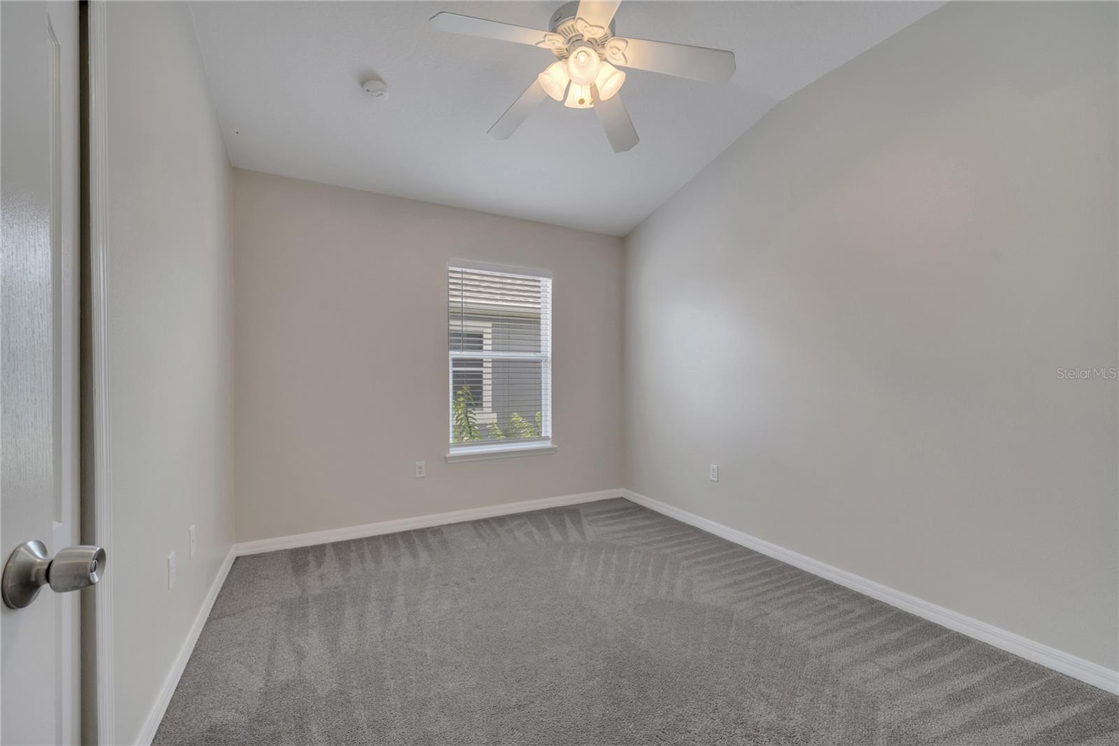 Image 18 of 36 For 6408 Goldenrod Road 4c