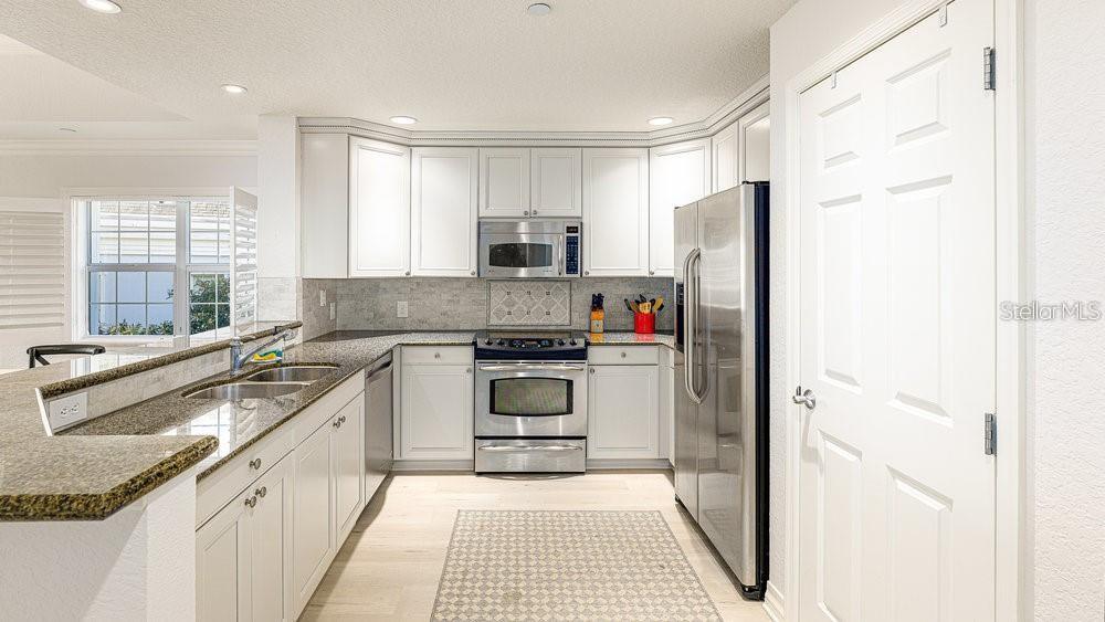 Image 5 of 38 For 7650 Whisper Way 304