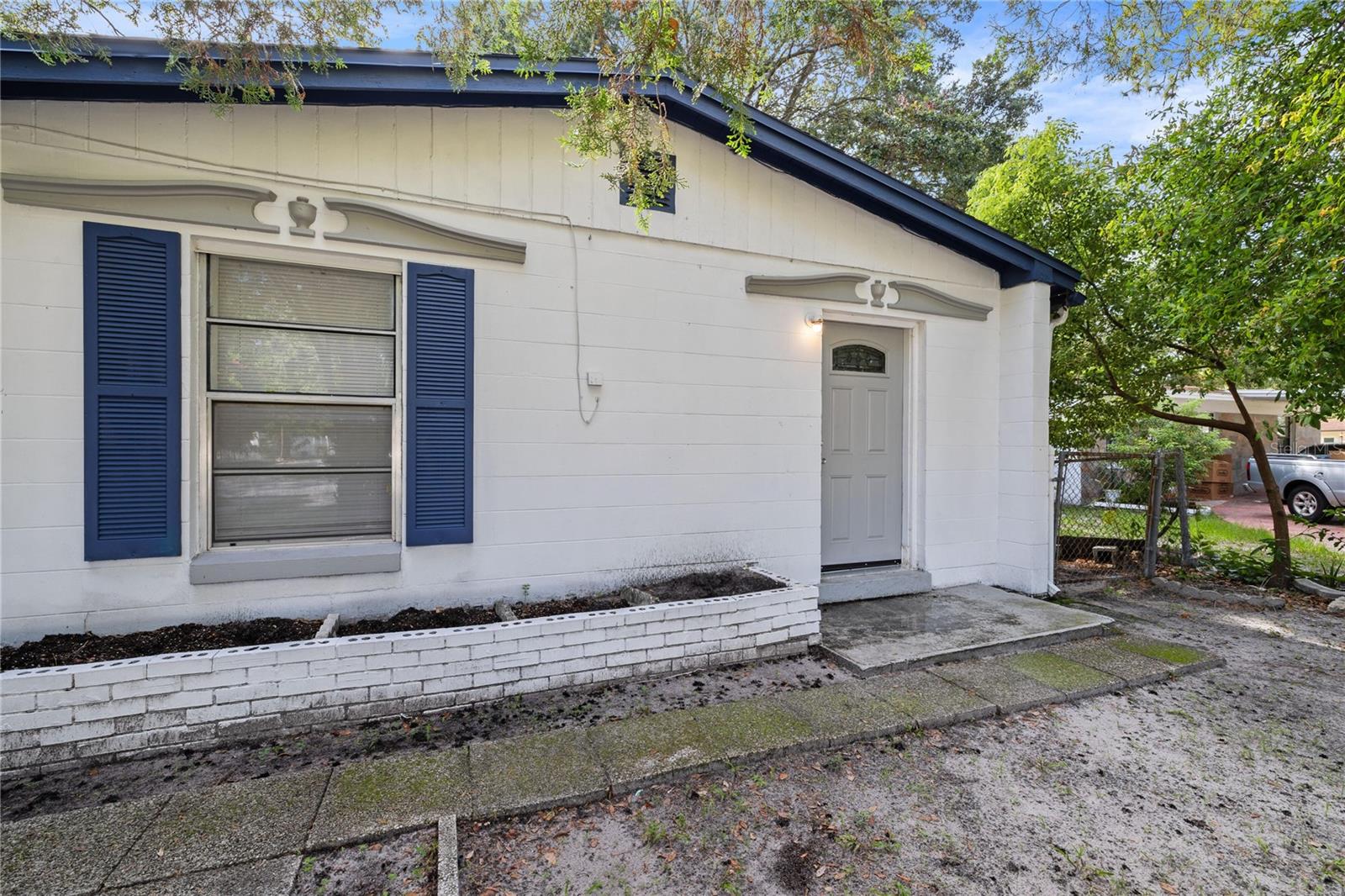 Image 4 of 17 For 7725 Udine Avenue