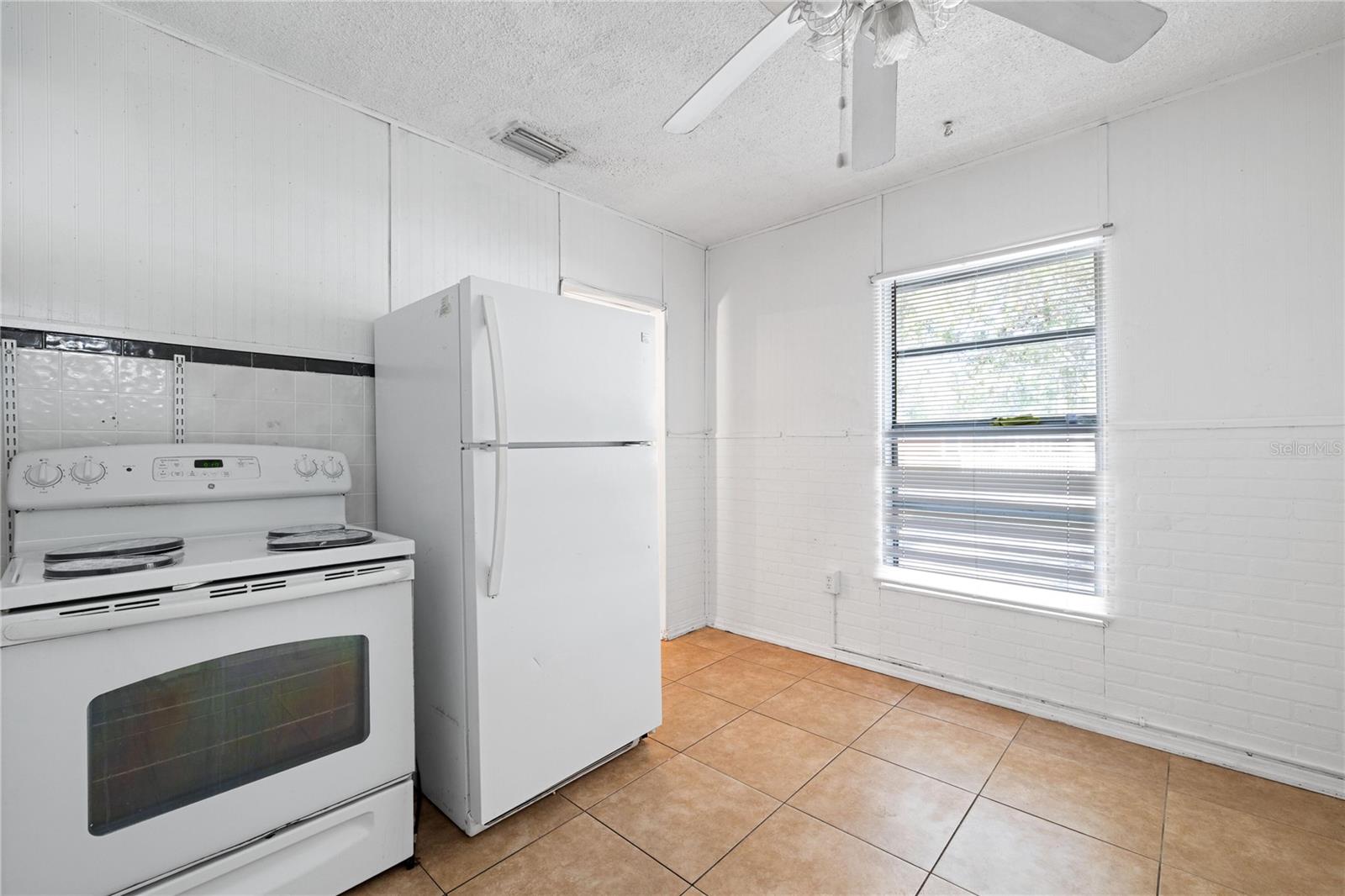 Image 8 of 17 For 7725 Udine Avenue