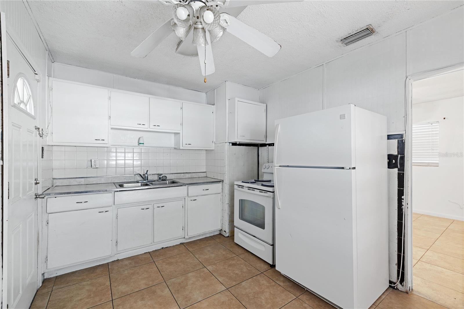 Image 9 of 17 For 7725 Udine Avenue