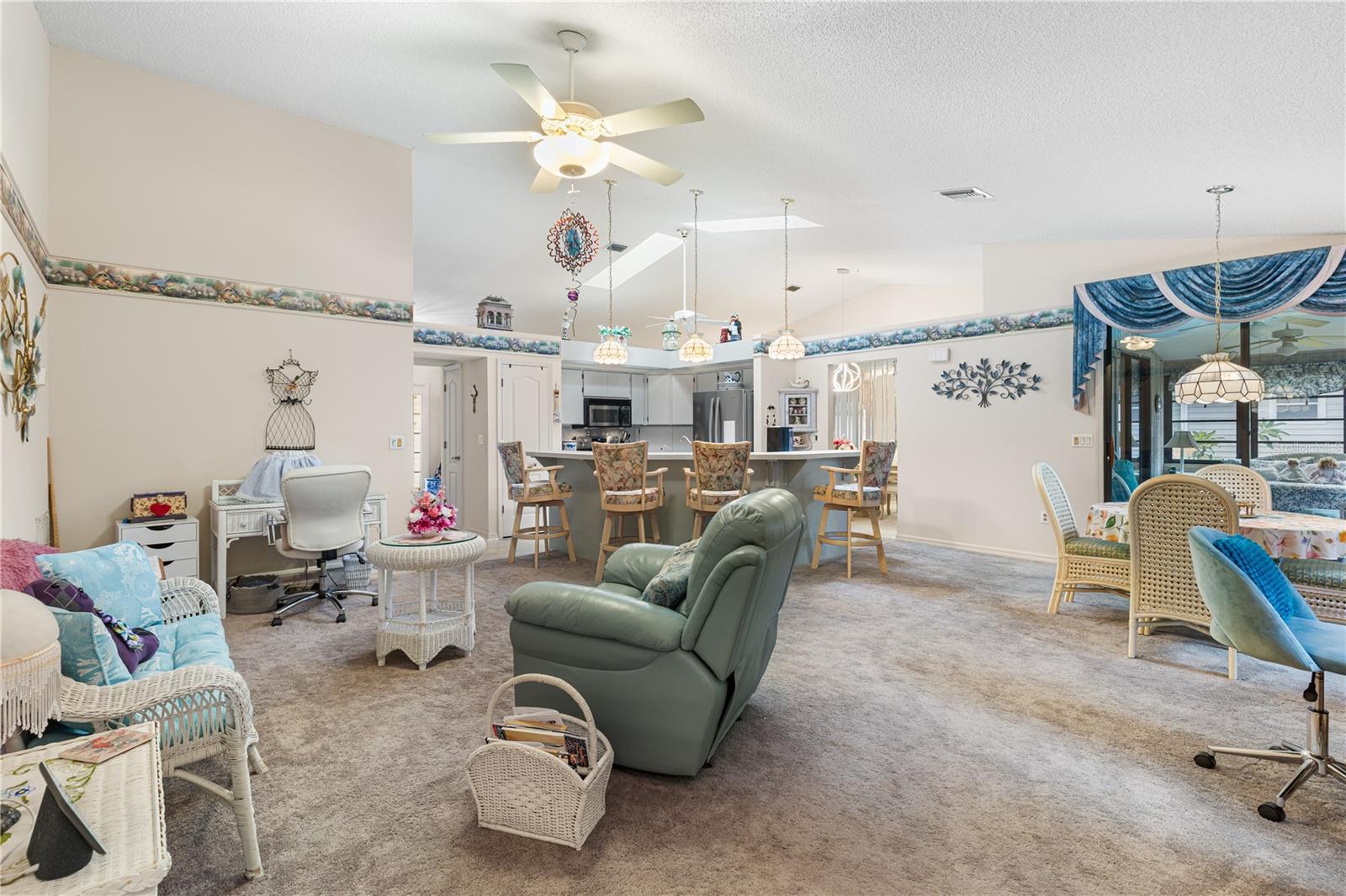 Image 10 of 32 For 1017 Dundee Circle