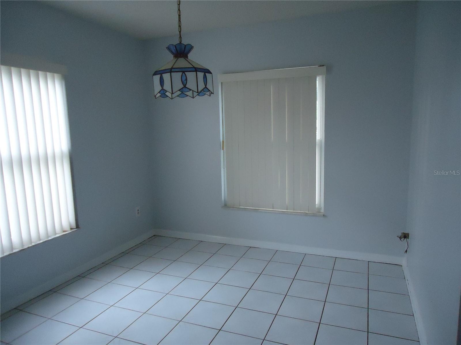 Image 5 of 13 For 1613 Little River Drive 7