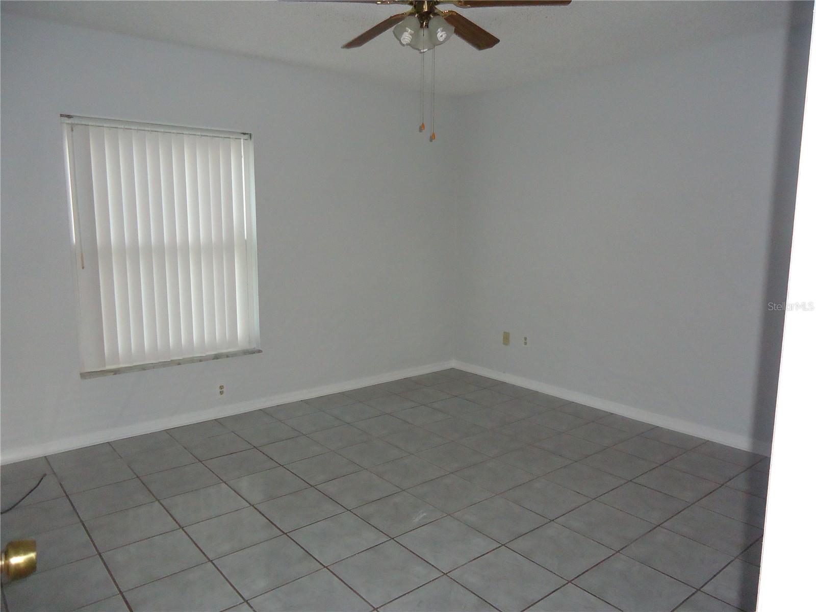 Image 8 of 13 For 1613 Little River Drive 7