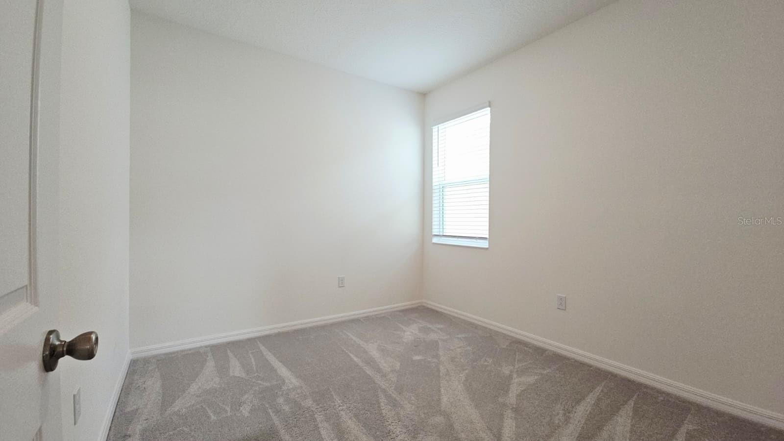 Image 13 of 22 For 722 Lemon Avenue