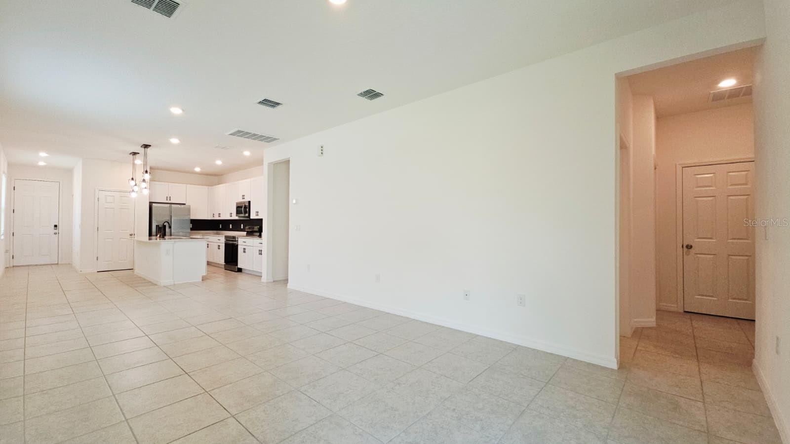 Image 8 of 22 For 722 Lemon Avenue