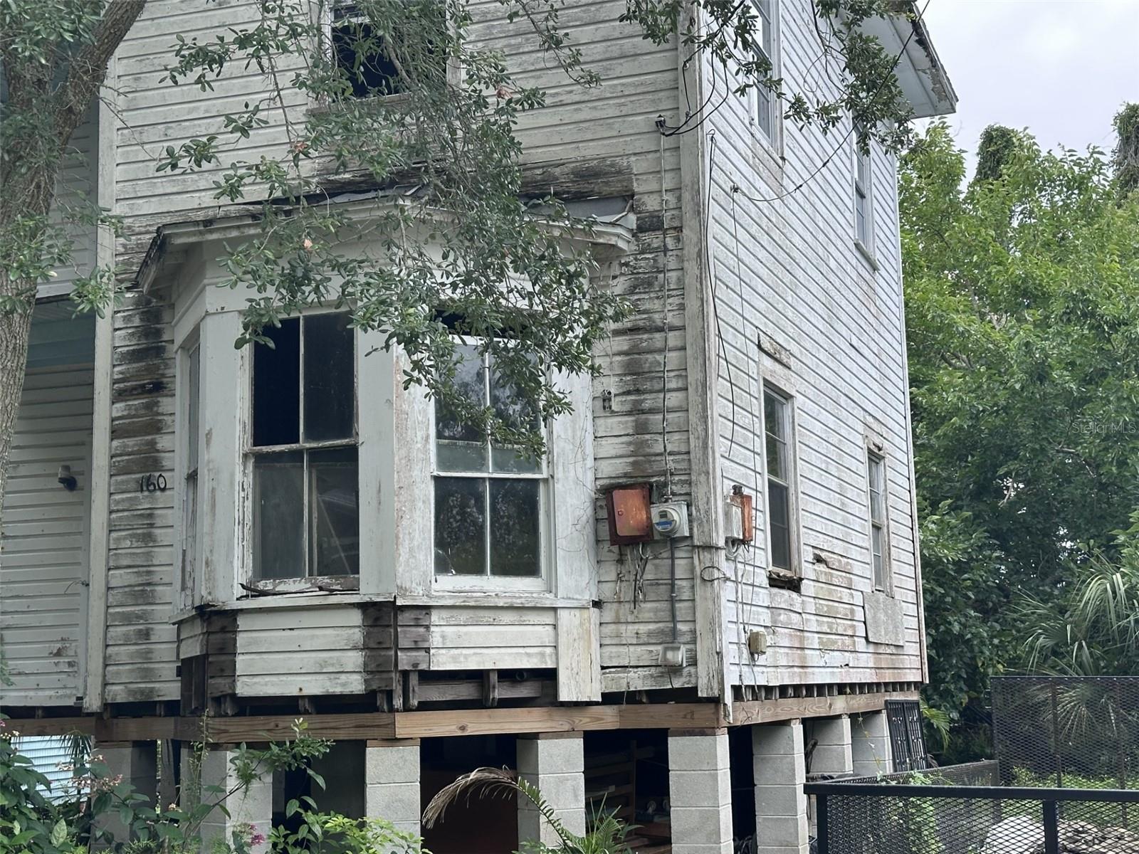 Image 6 of 8 For 160 Oneida St