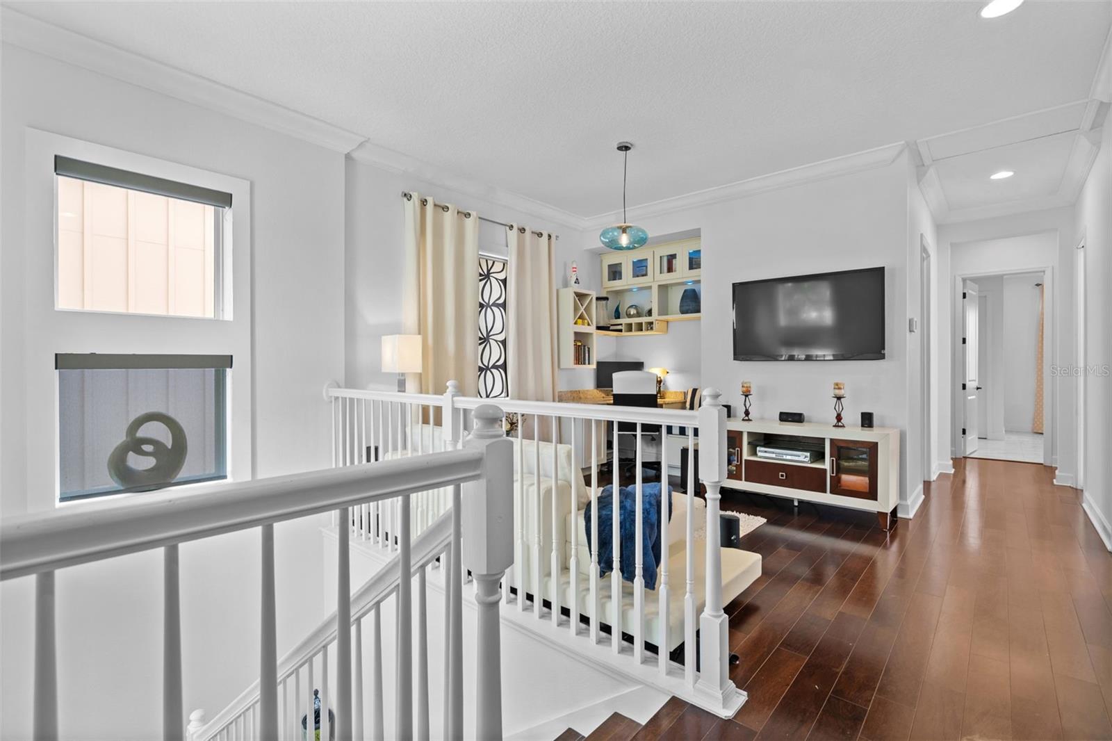 Image 22 of 44 For 13812 Eliot Avenue
