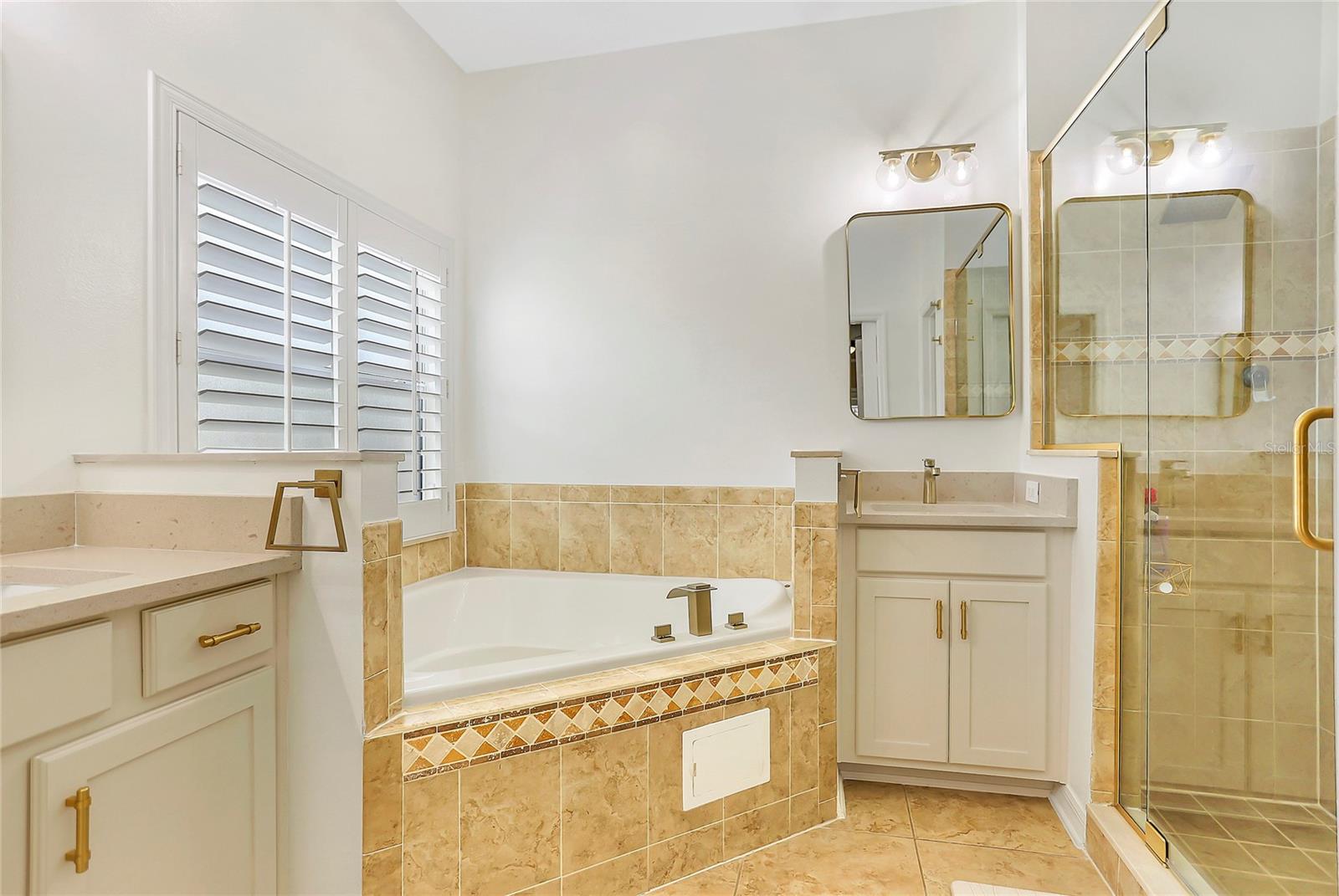 Image 21 of 45 For 15203 Stonebriar Way