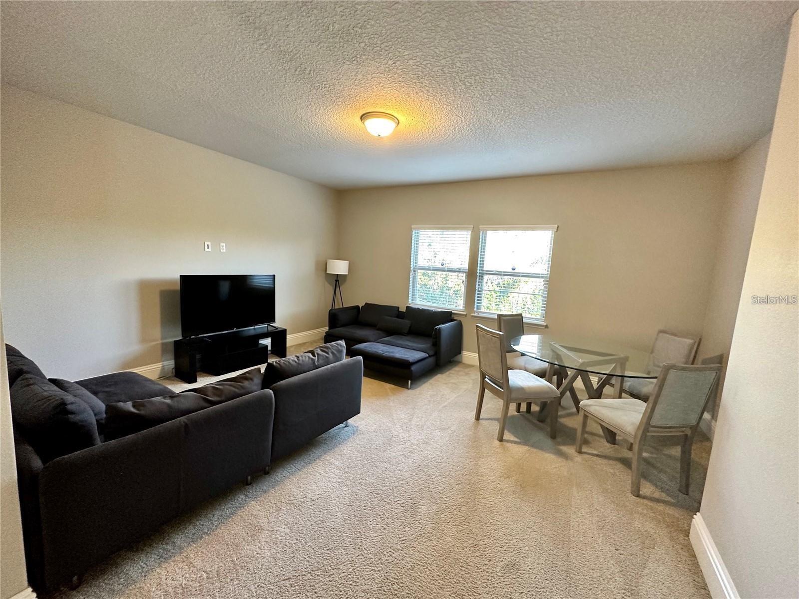 Image 11 of 21 For 9569 Royal Estates Boulevard