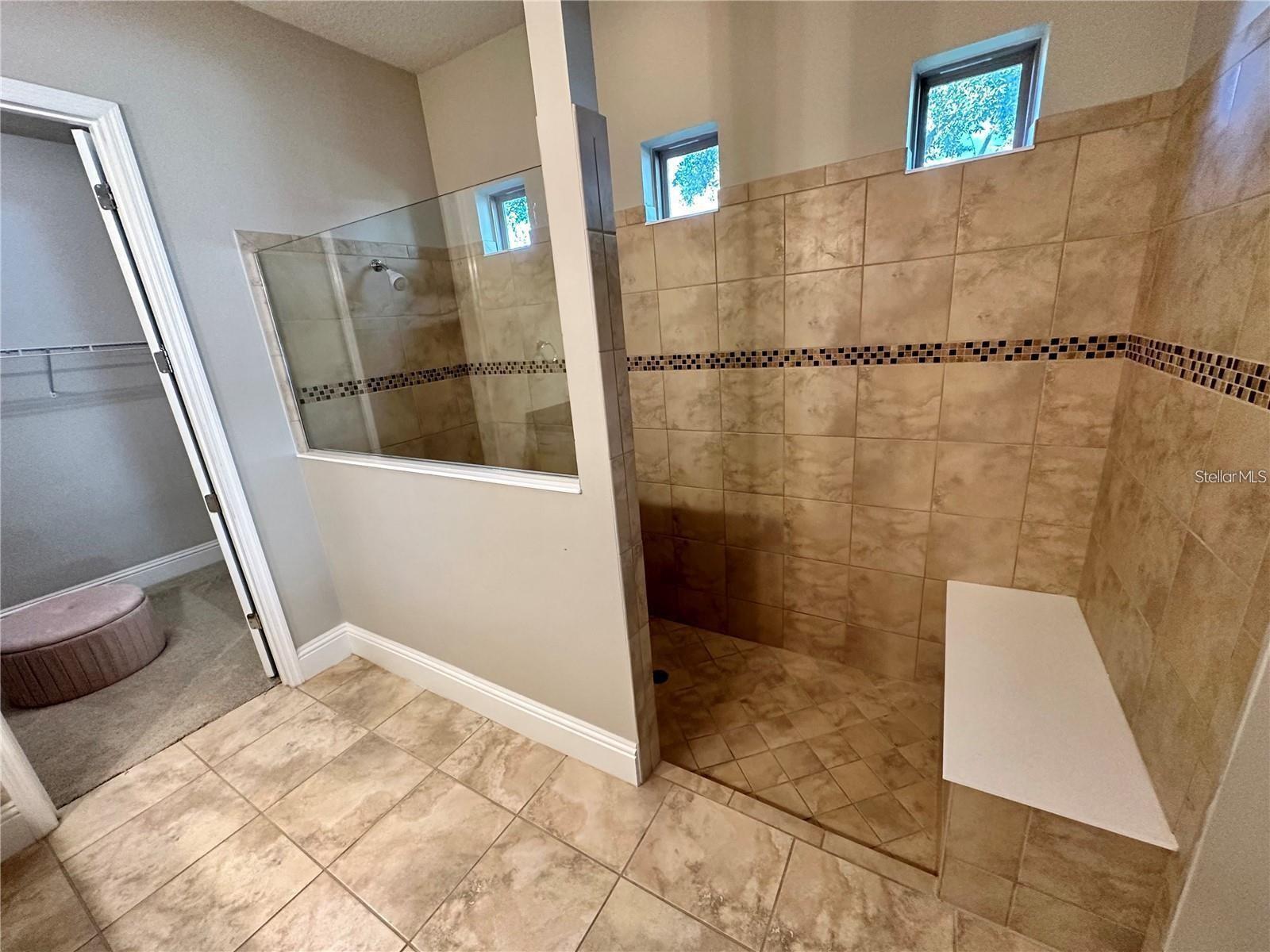 Image 16 of 21 For 9569 Royal Estates Boulevard