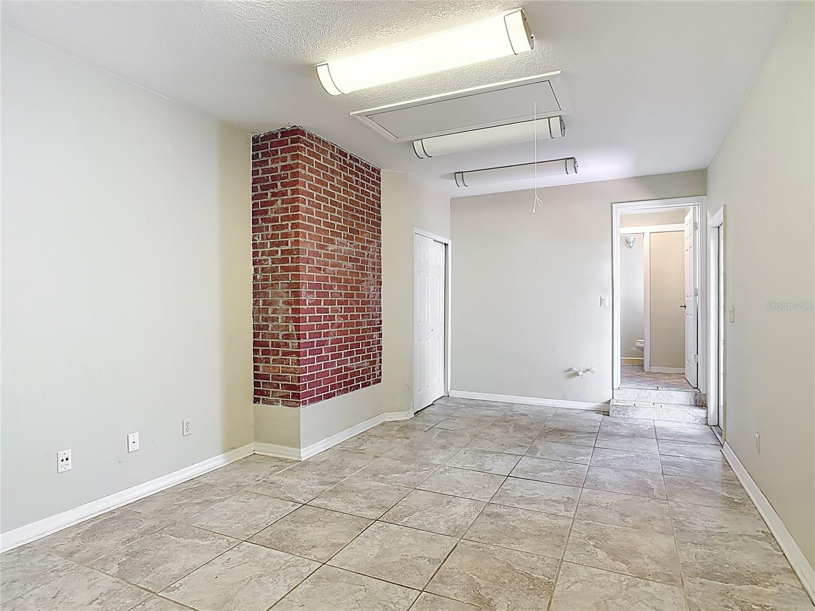 Image 40 of 94 For 2306 Halifax Drive