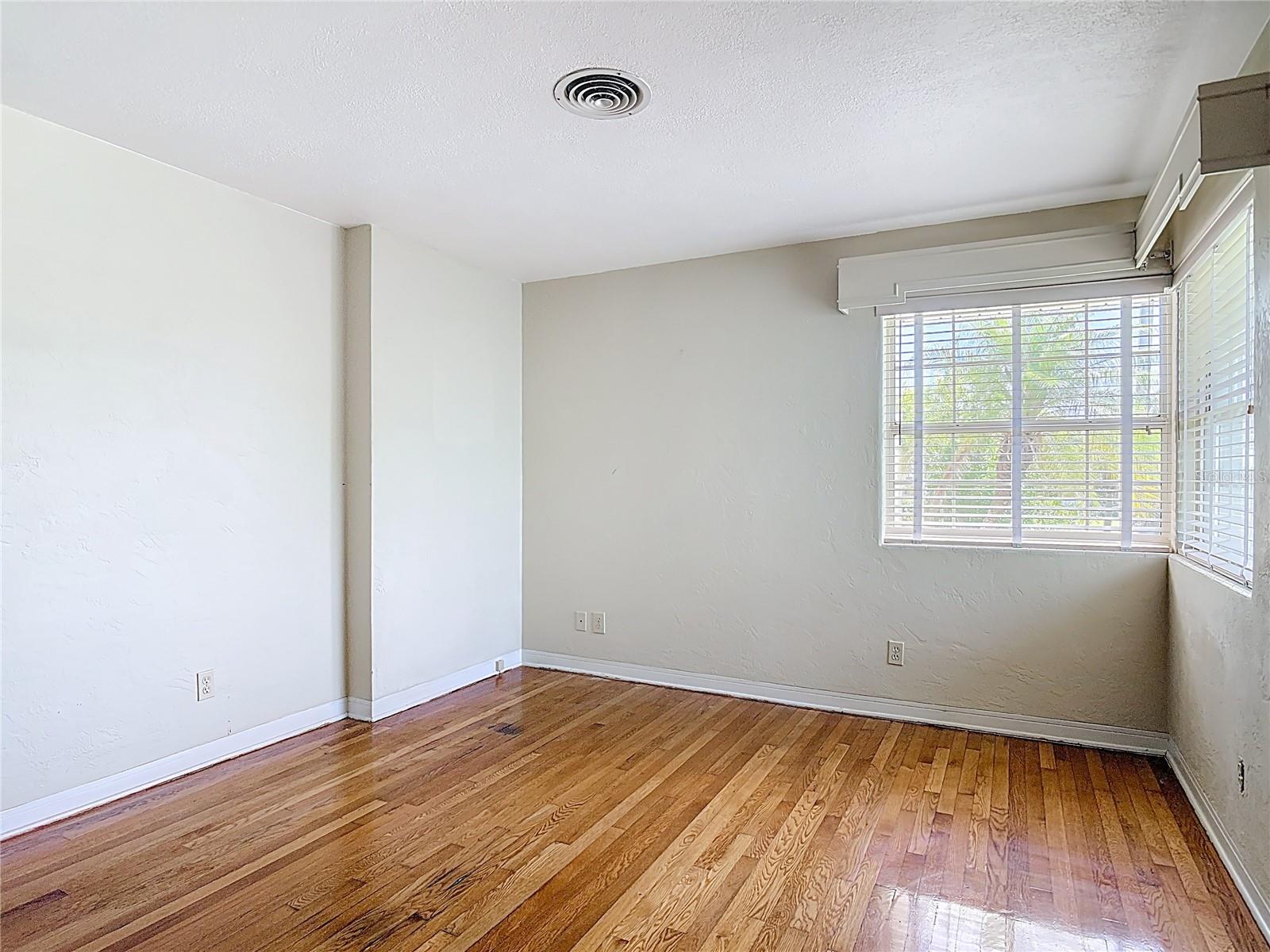 Image 49 of 94 For 2306 Halifax Drive