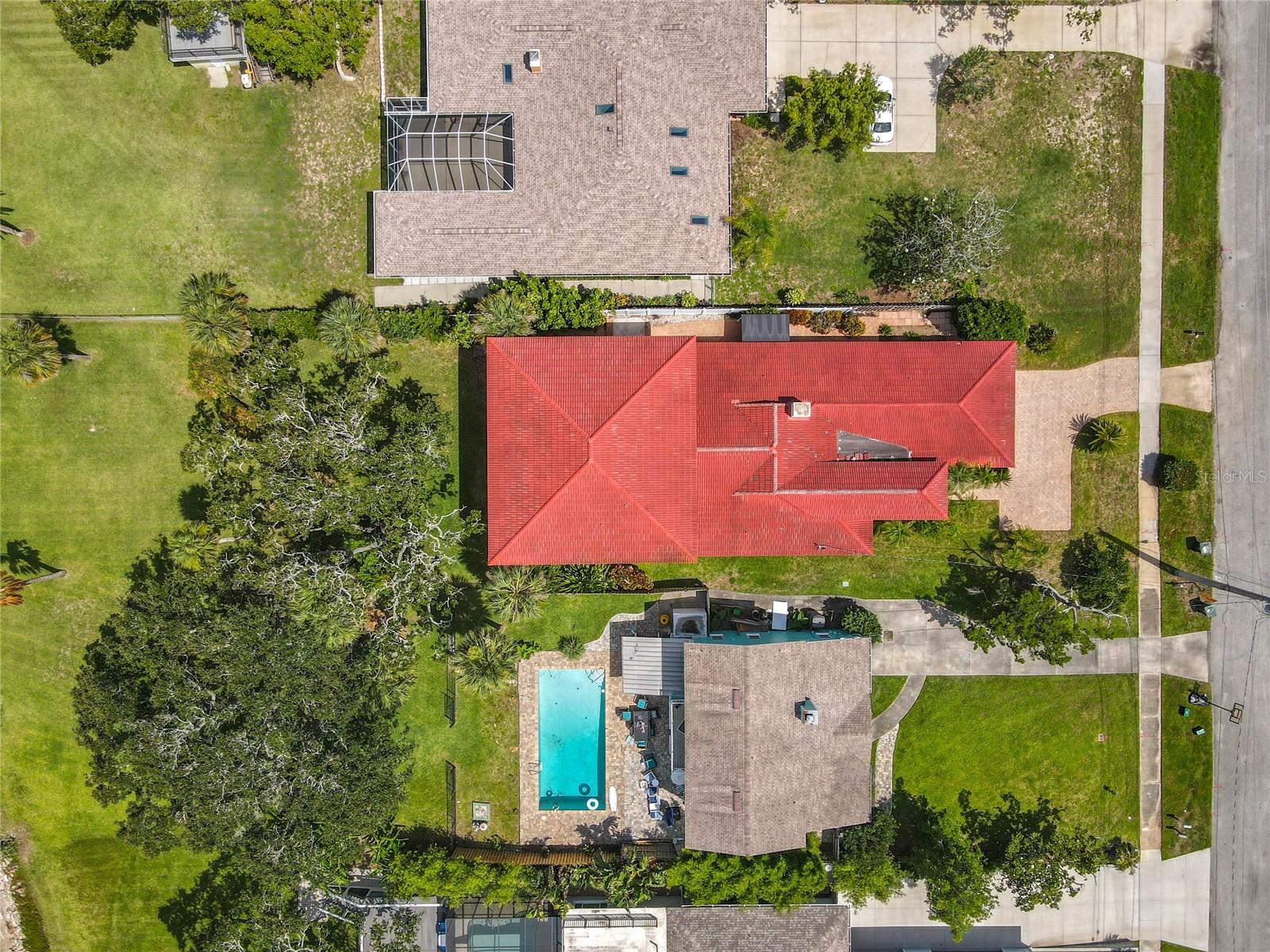 Image 6 of 94 For 2306 Halifax Drive