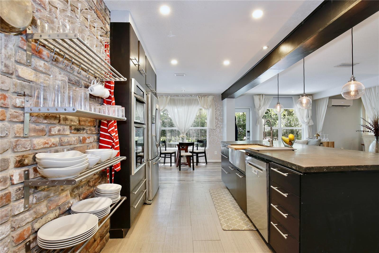 Image 13 of 51 For 2118 Hargill Drive