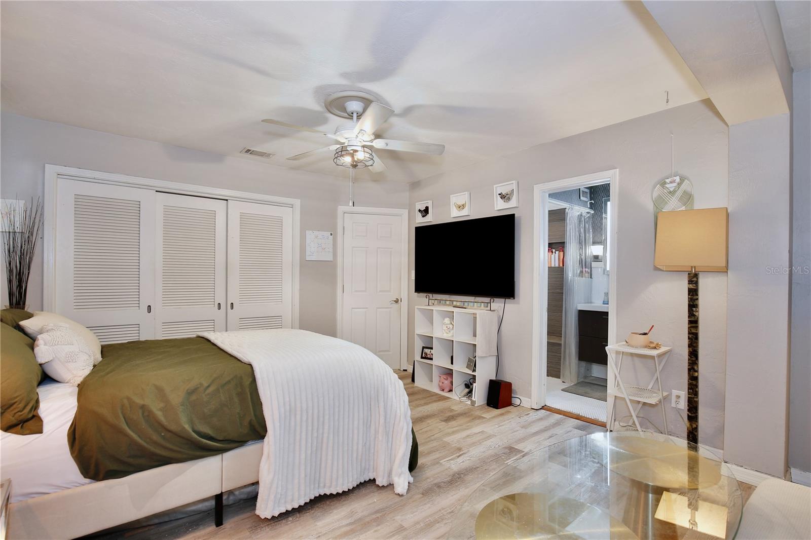 Image 28 of 51 For 2118 Hargill Drive