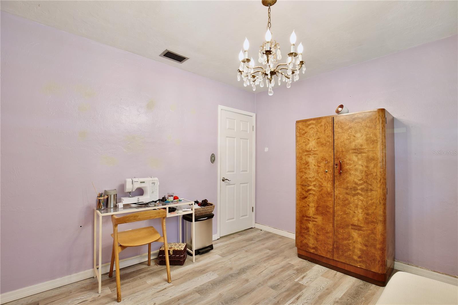 Image 34 of 51 For 2118 Hargill Drive