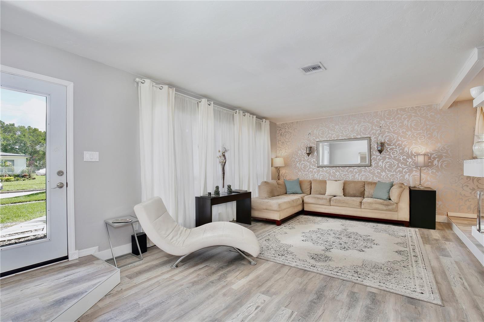 Image 6 of 51 For 2118 Hargill Drive