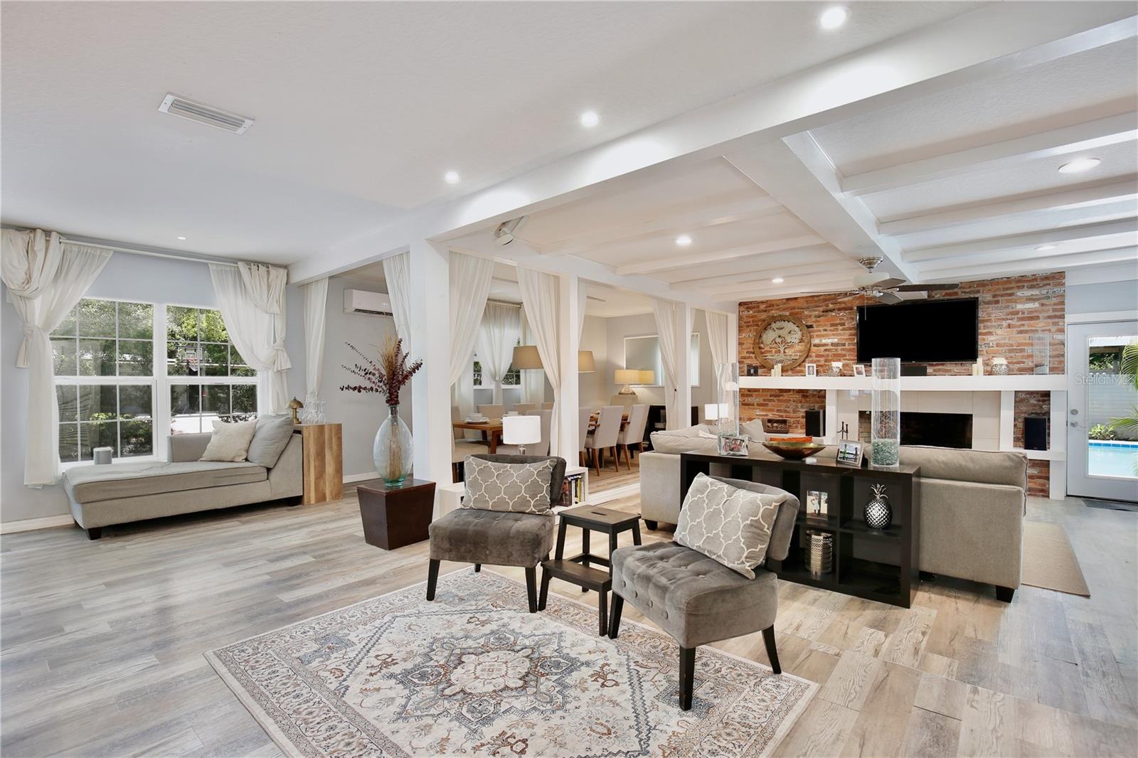 Image 9 of 51 For 2118 Hargill Drive