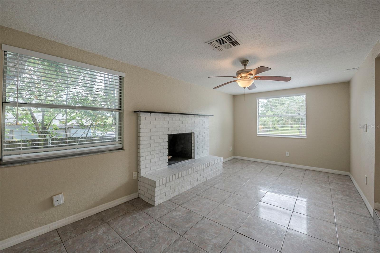 Image 23 of 56 For 5614 Lunsford Drive