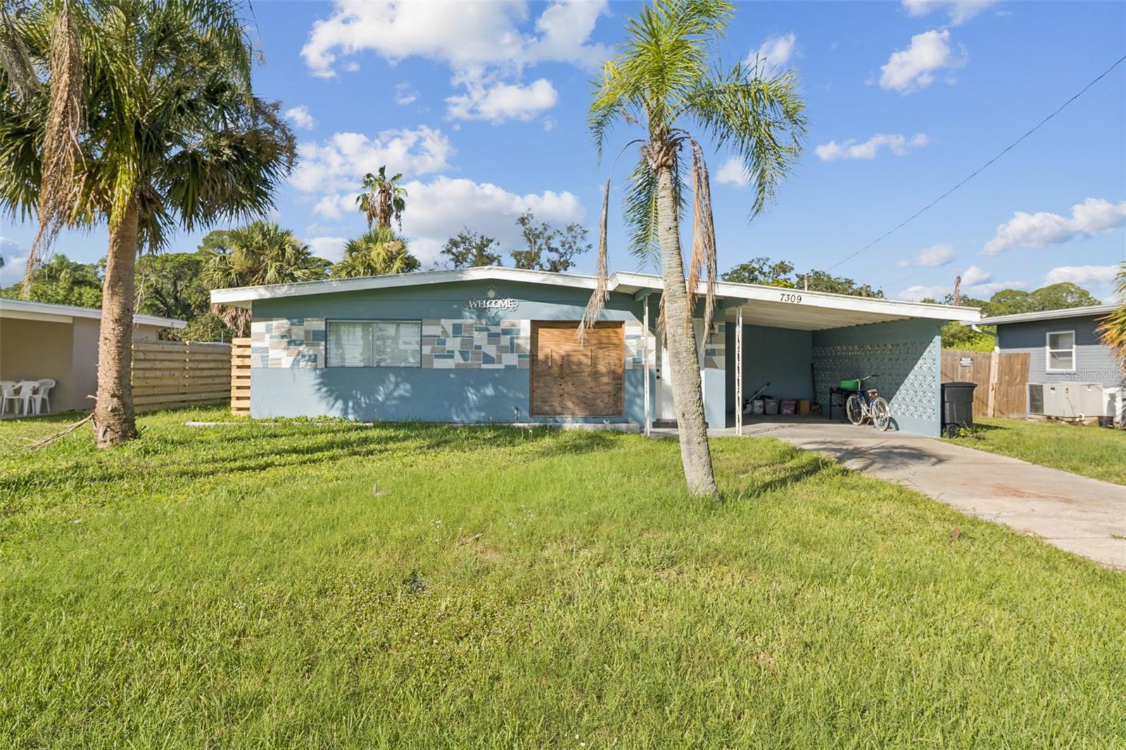 Image 2 of 15 For 7309 Royal Palm Drive