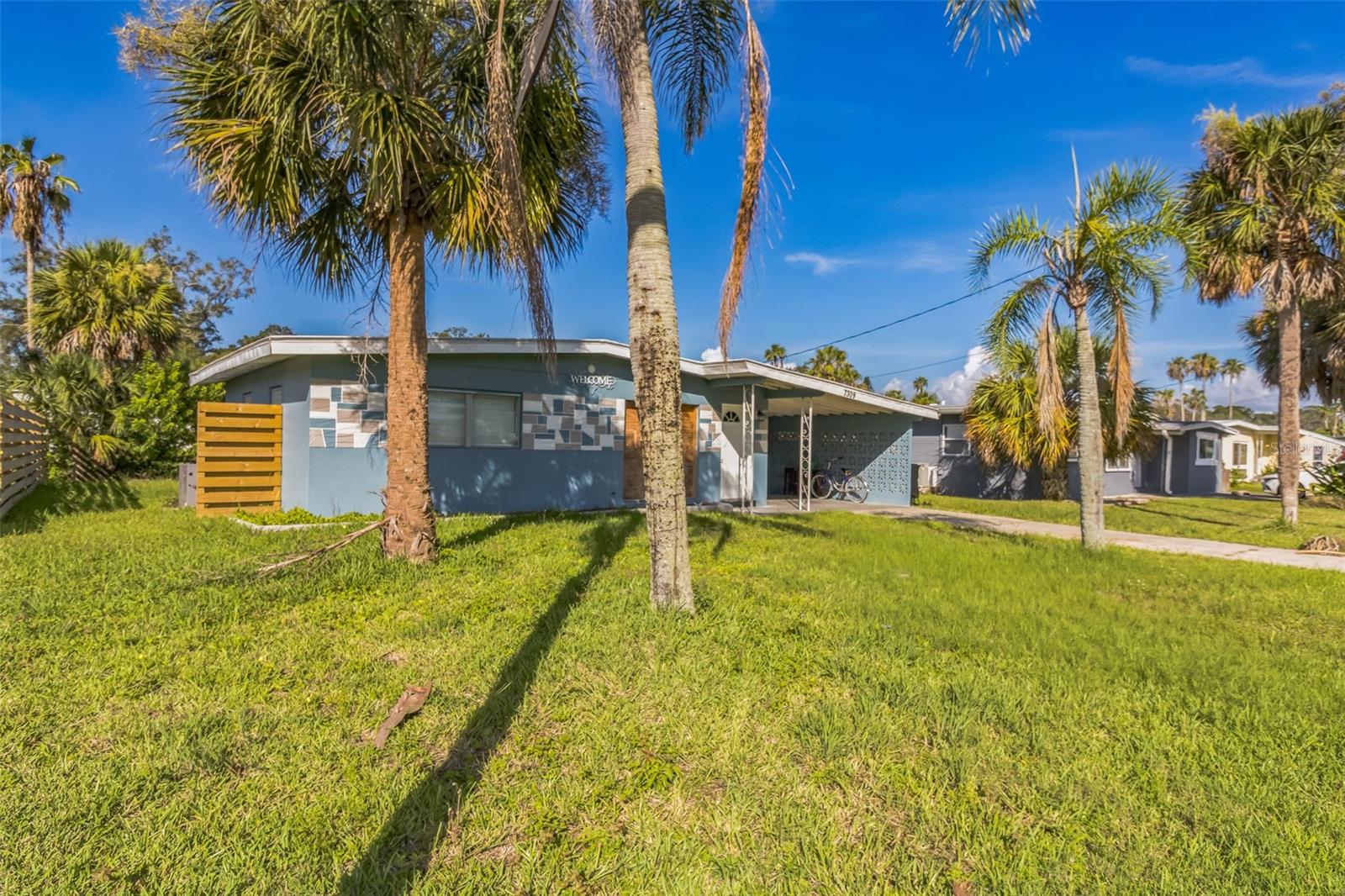 Image 3 of 15 For 7309 Royal Palm Drive