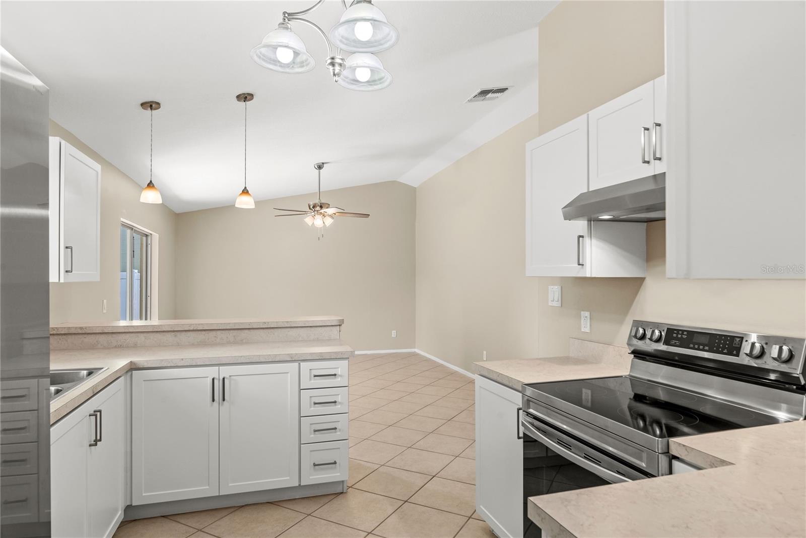 Image 13 of 40 For 739 Mimosa Court