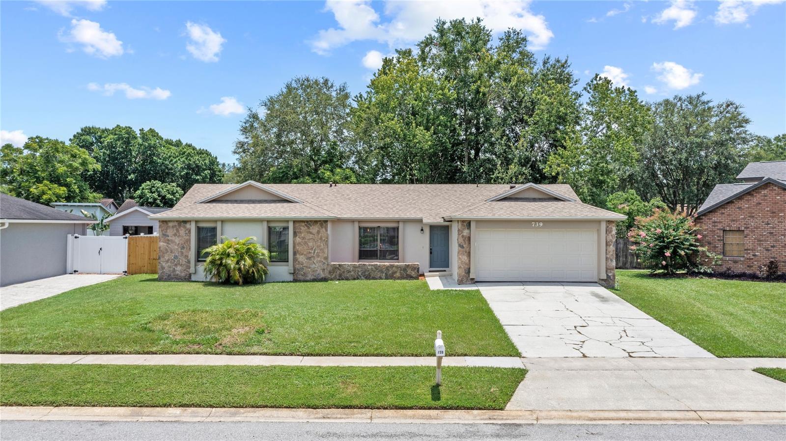 Image 2 of 40 For 739 Mimosa Court