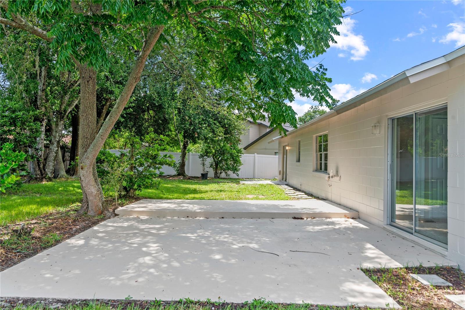 Image 33 of 40 For 739 Mimosa Court