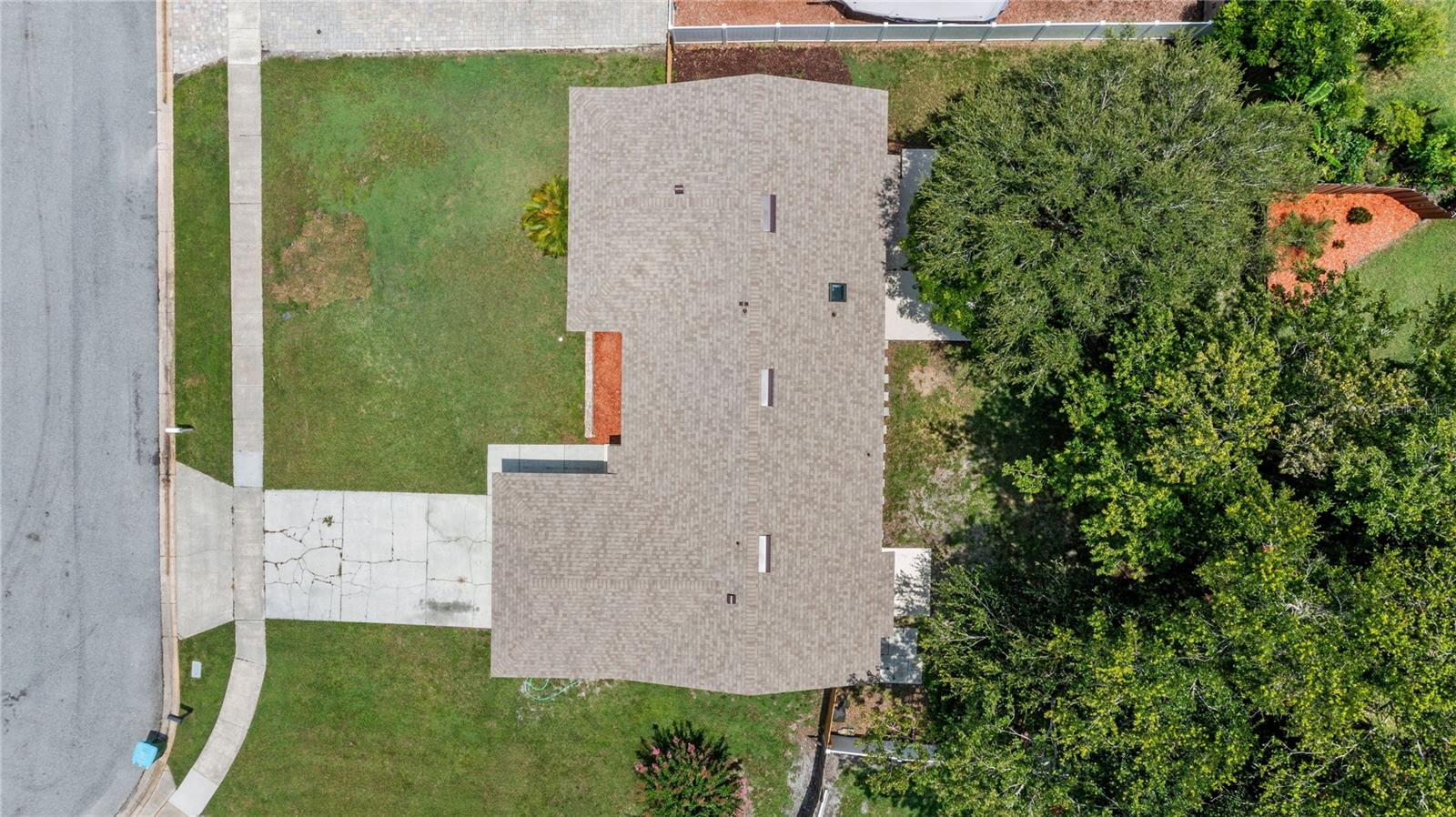 Image 4 of 40 For 739 Mimosa Court