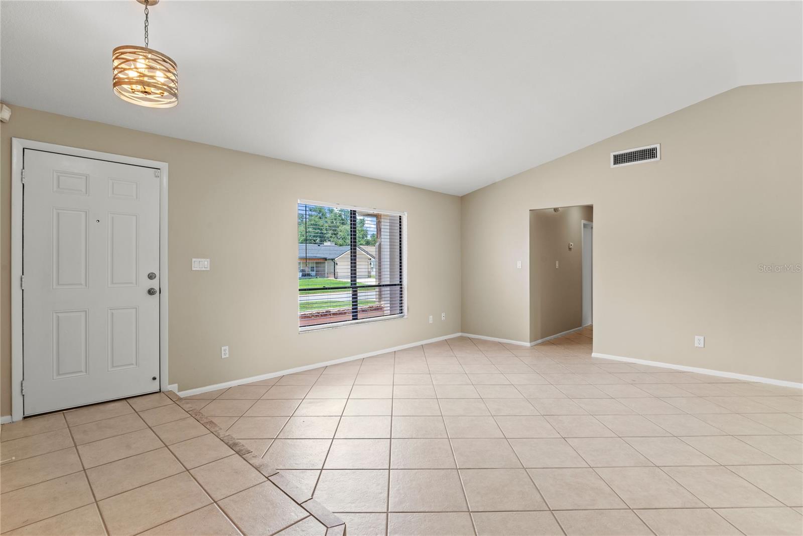 Image 7 of 40 For 739 Mimosa Court