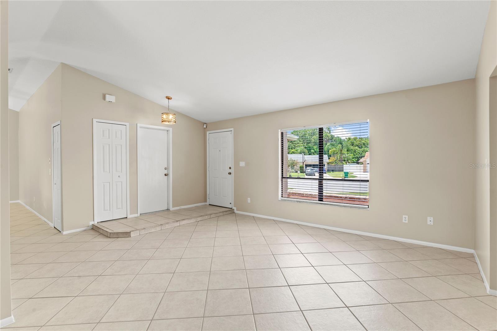 Image 9 of 40 For 739 Mimosa Court