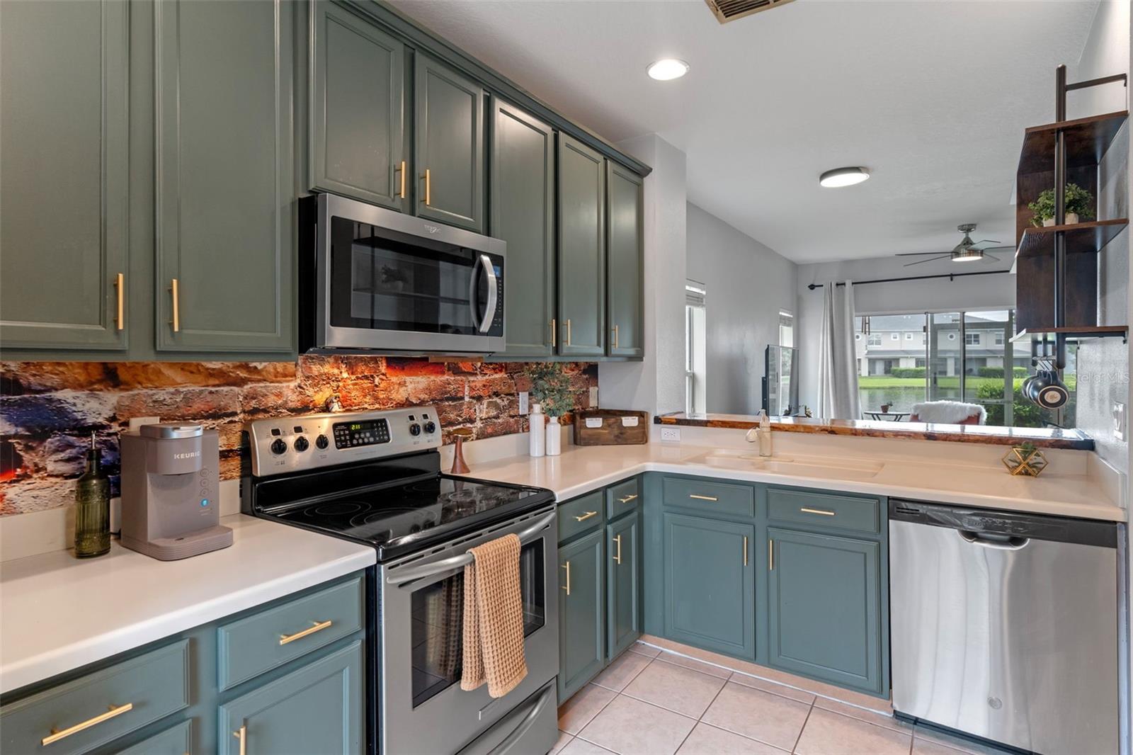 Image 3 of 31 For 9303 Flowering Cottonwood Road 17