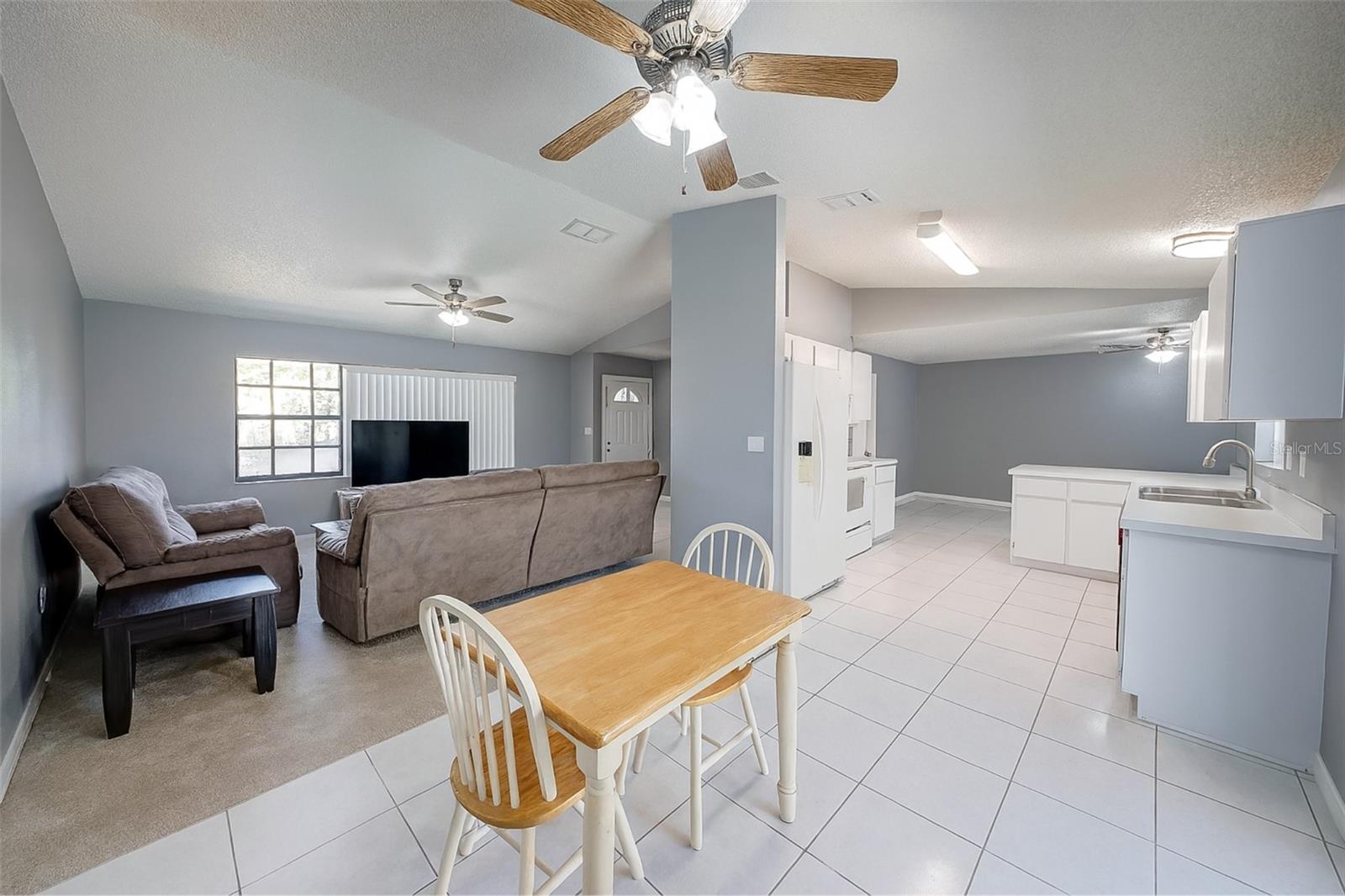 Image 8 of 24 For 618 Parakeet Court