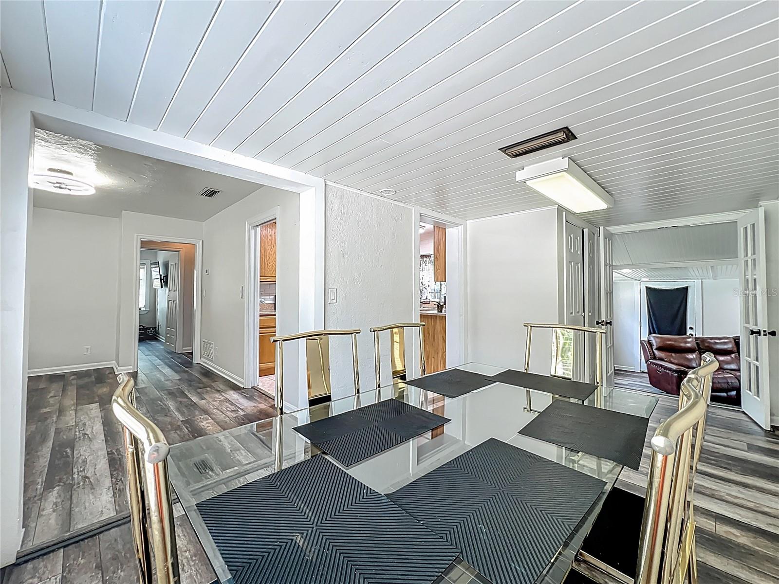 Image 10 of 17 For 2542 Palmetto Avenue