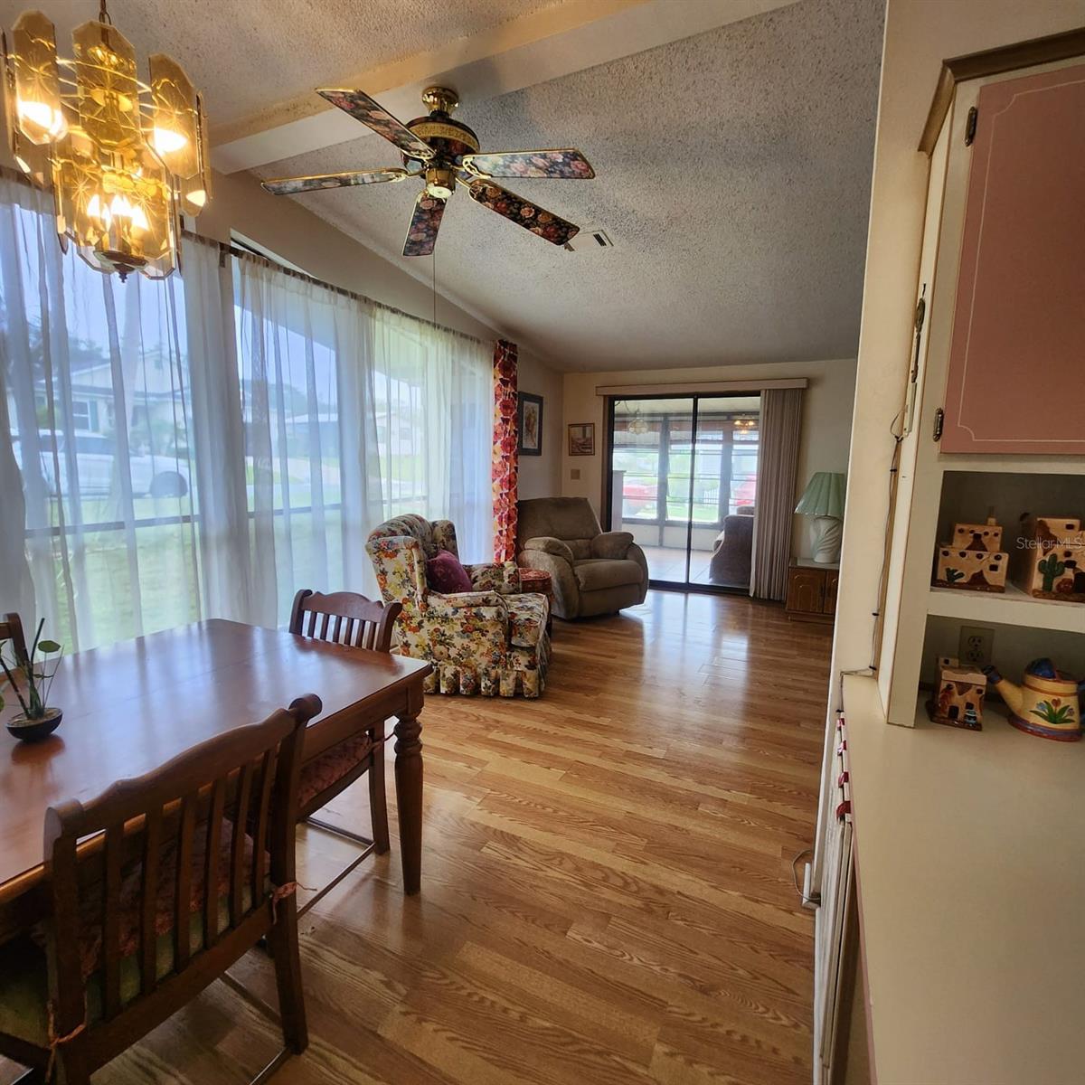 Image 22 of 43 For 1012 Parker Place