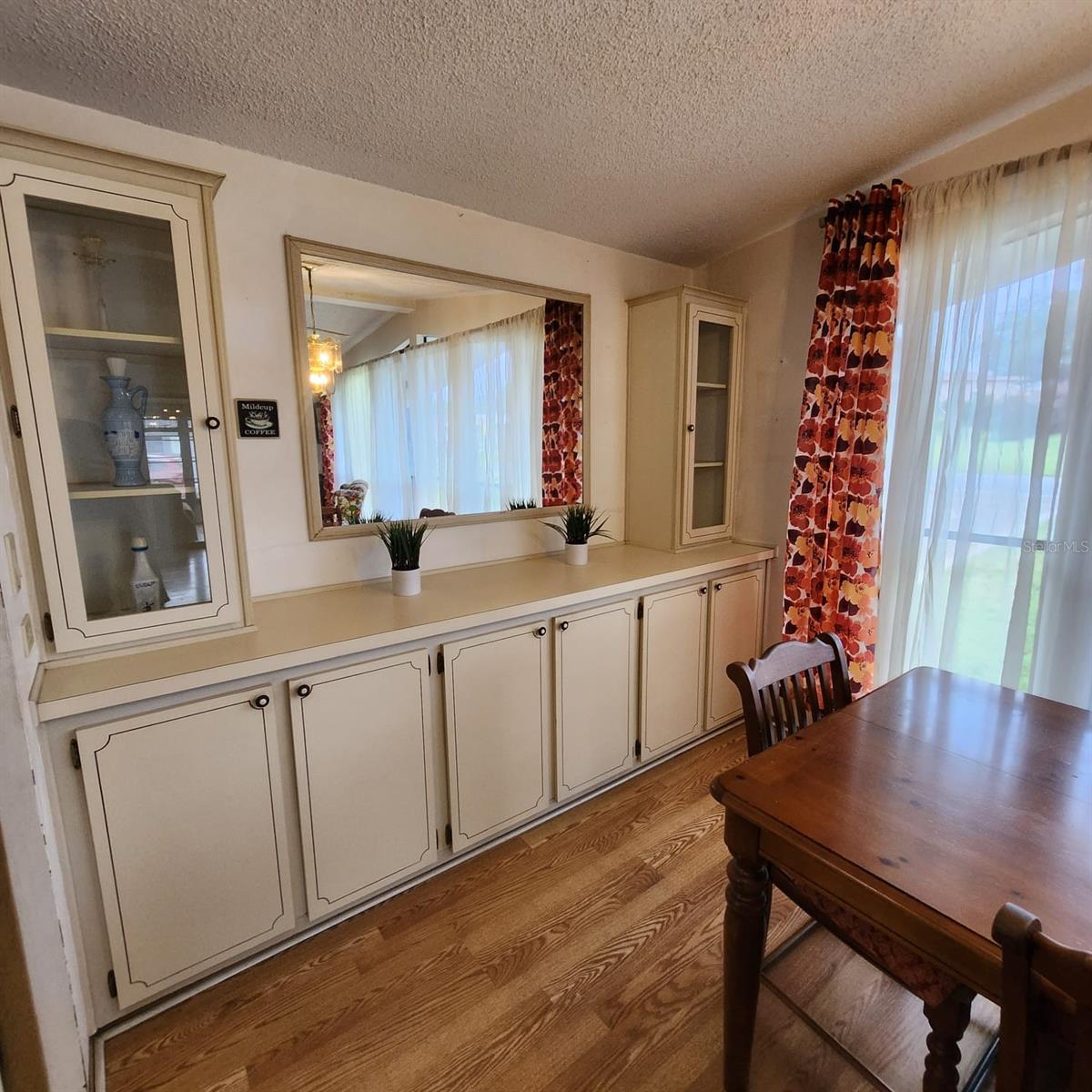 Image 26 of 43 For 1012 Parker Place