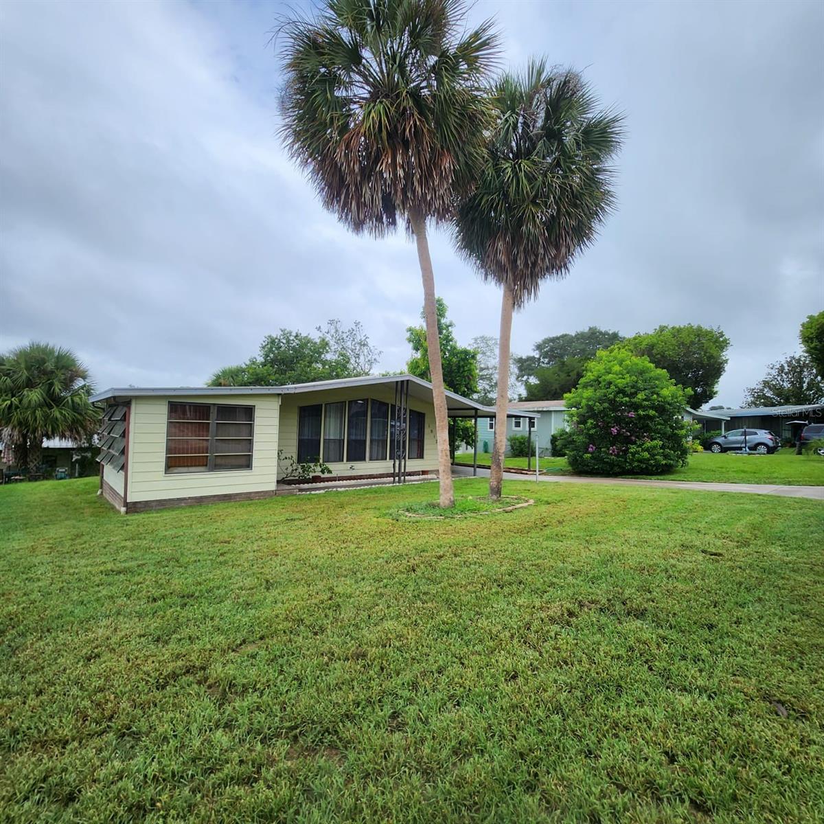 Image 3 of 43 For 1012 Parker Place