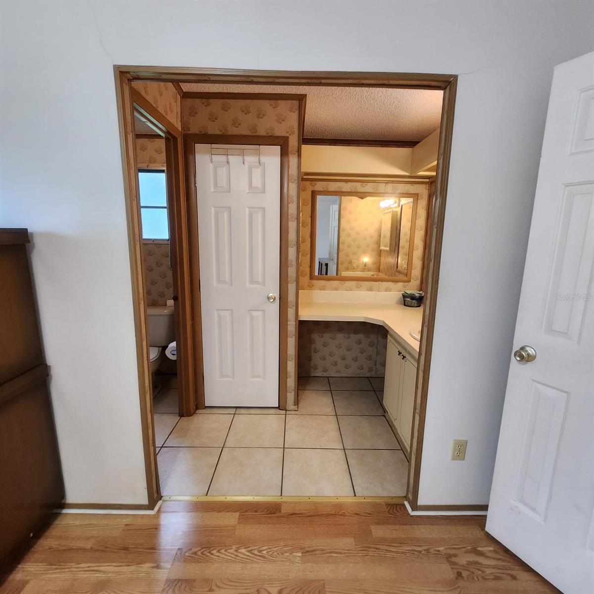 Image 37 of 43 For 1012 Parker Place