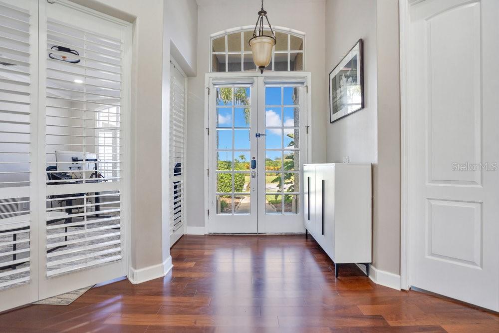Image 4 of 46 For 8155 Canyon Lake Circle