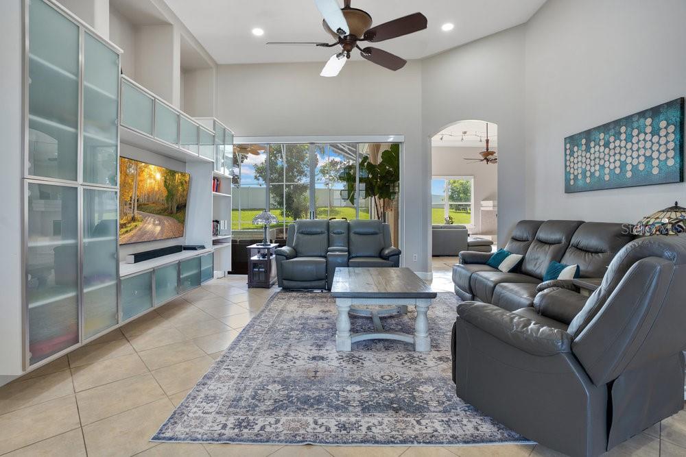 Image 5 of 46 For 8155 Canyon Lake Circle