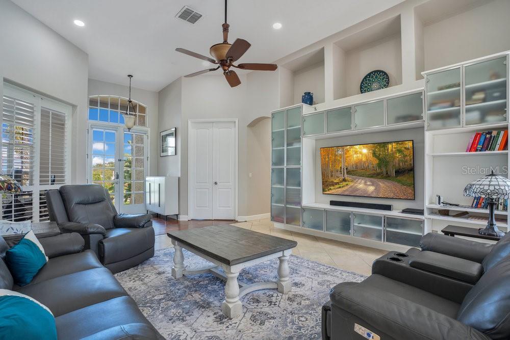 Image 7 of 46 For 8155 Canyon Lake Circle