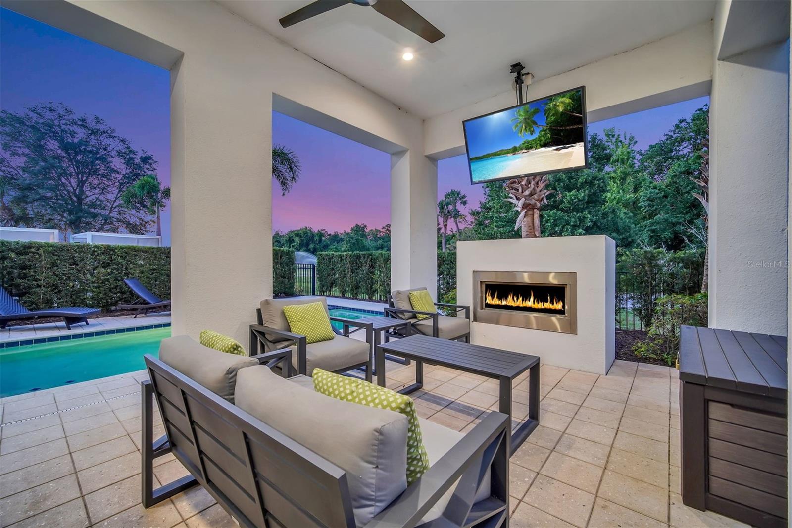 Image 23 of 76 For 885 Desert Mountain Court