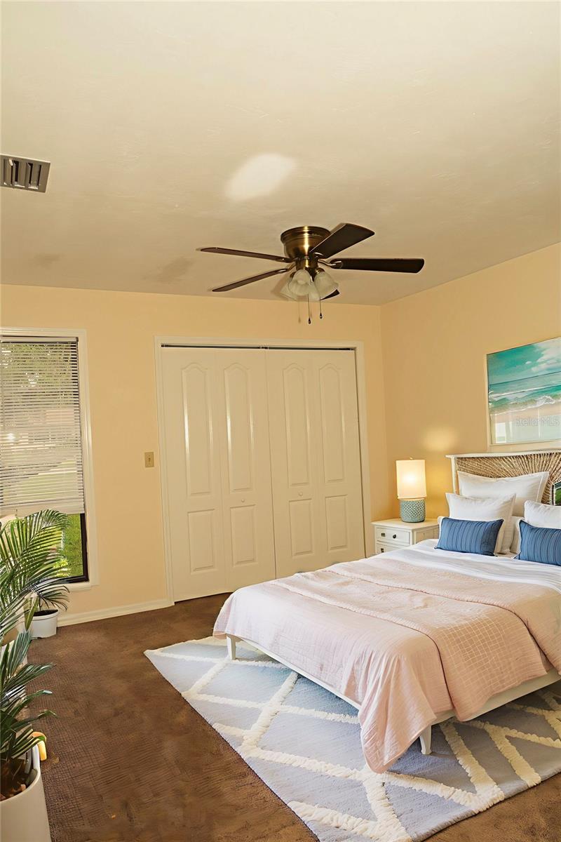 Image 19 of 23 For 829 Beach Street