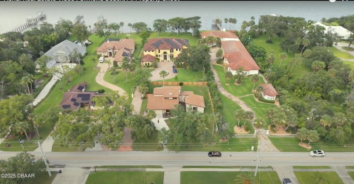 Image 2 of 23 For 829 Beach Street