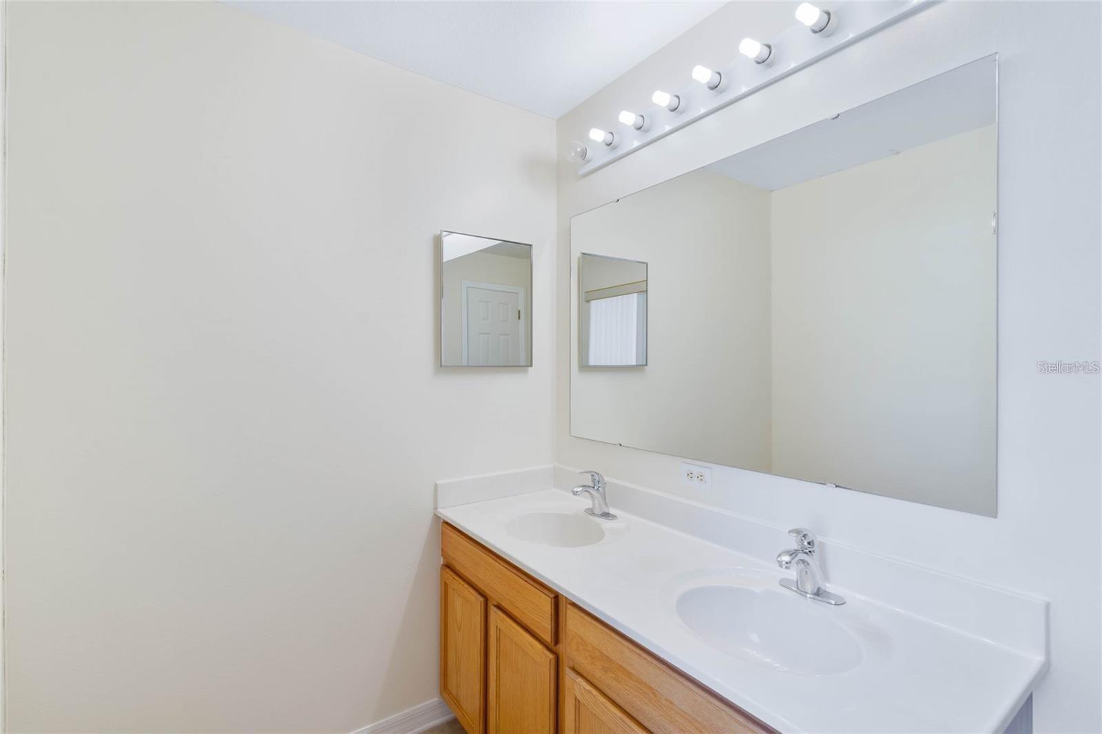 Image 12 of 21 For 2670 Palmetto Ridge Circle