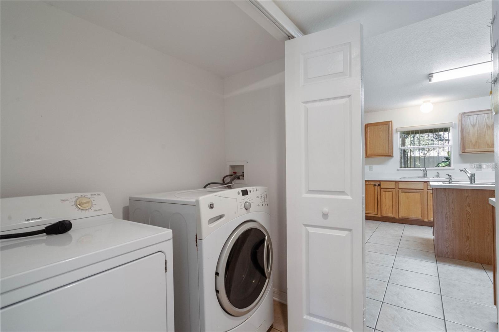 Image 17 of 21 For 2670 Palmetto Ridge Circle